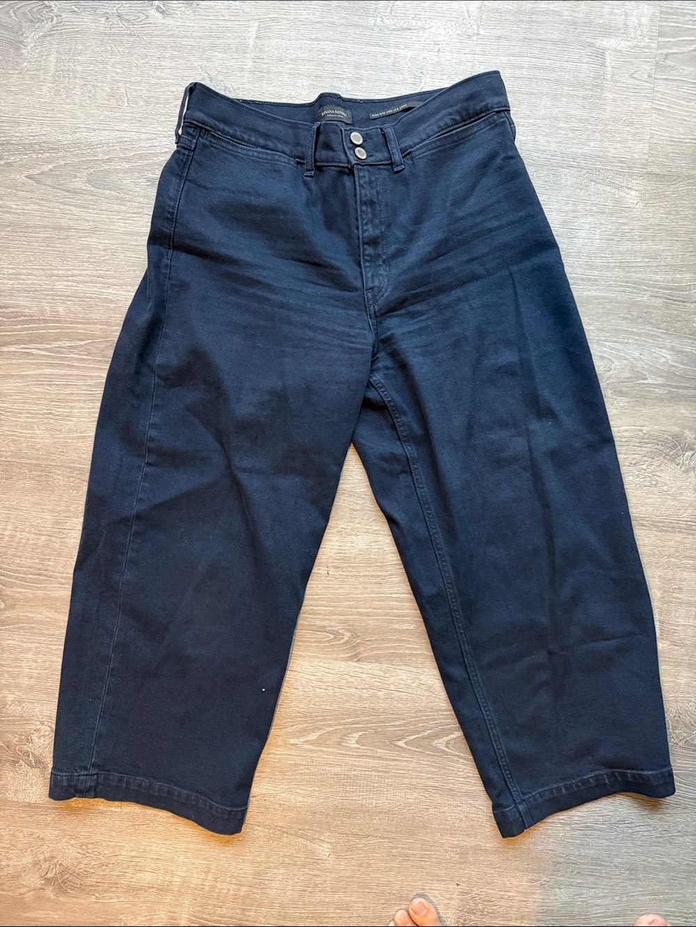 Banana Republic Men's Relaxed Wide-Leg Jeans in Deep Navy